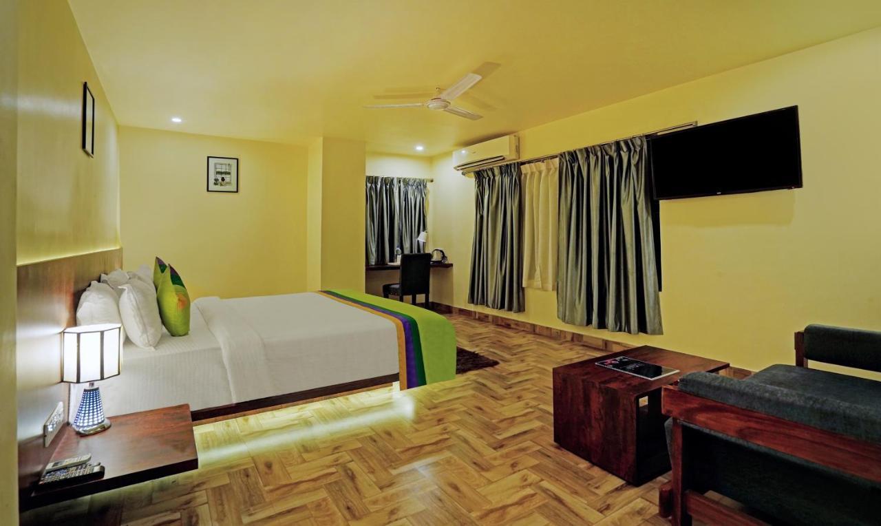 Treebo Golden Nest Hotel Bhubaneswar Bagian luar foto