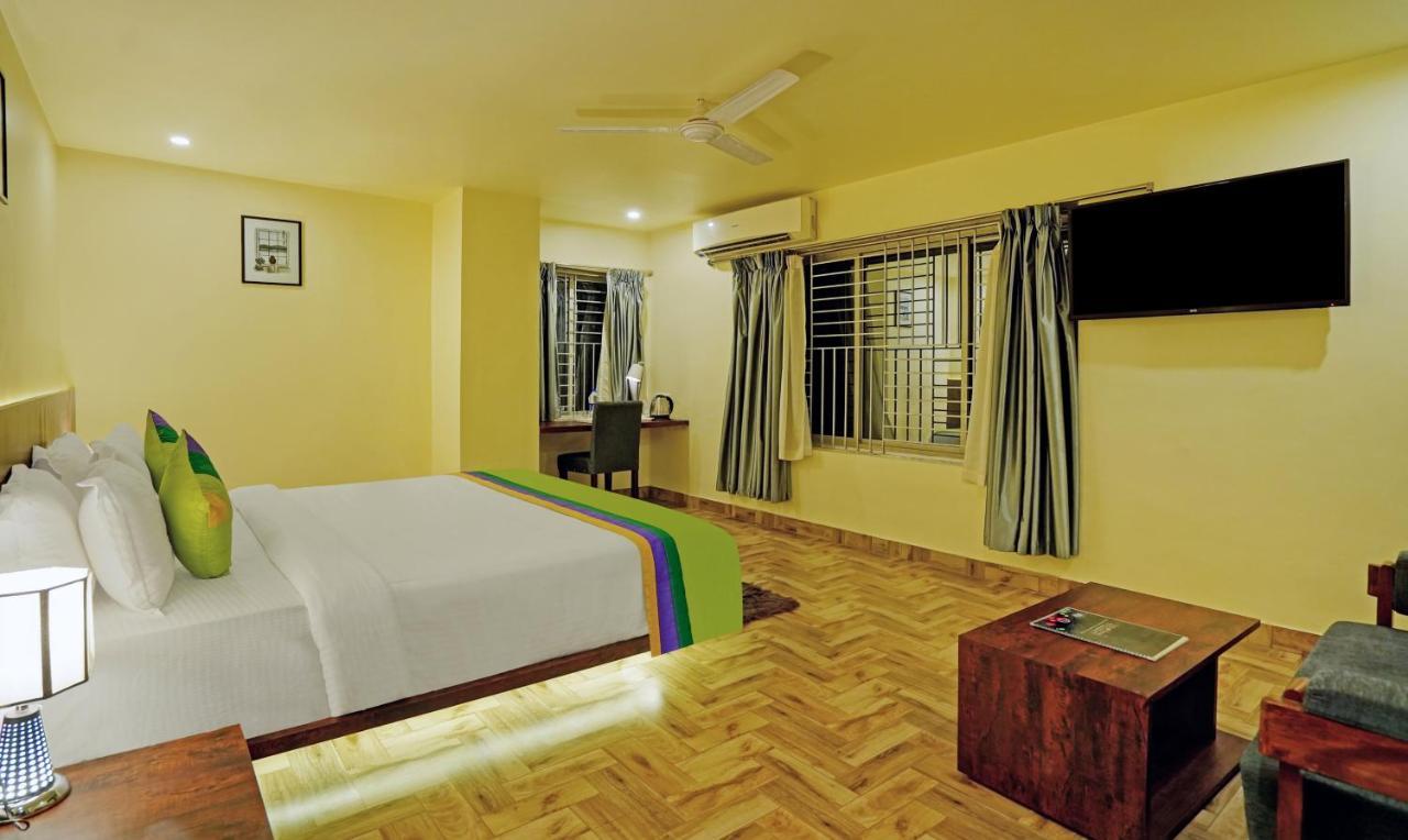 Treebo Golden Nest Hotel Bhubaneswar Bagian luar foto