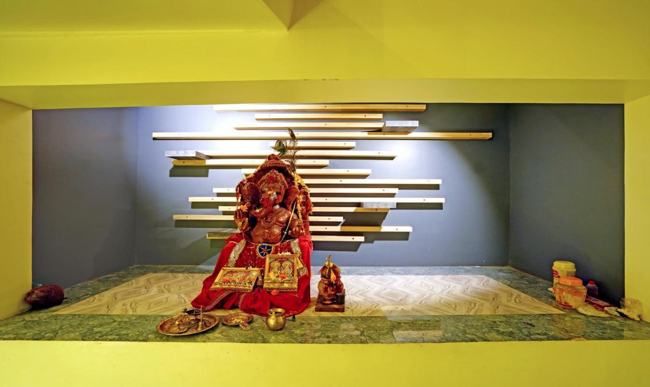 Treebo Golden Nest Hotel Bhubaneswar Bagian luar foto