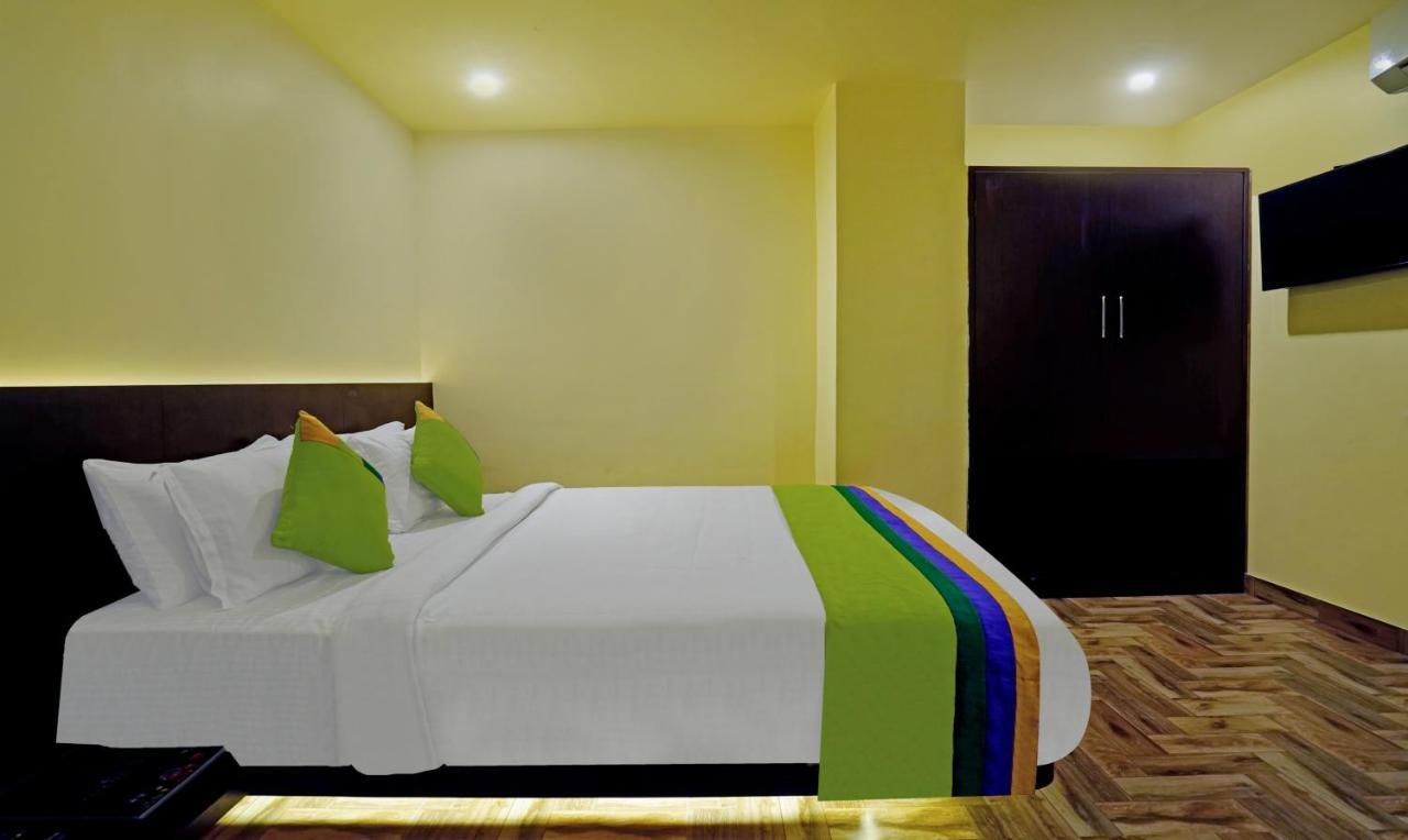 Treebo Golden Nest Hotel Bhubaneswar Bagian luar foto