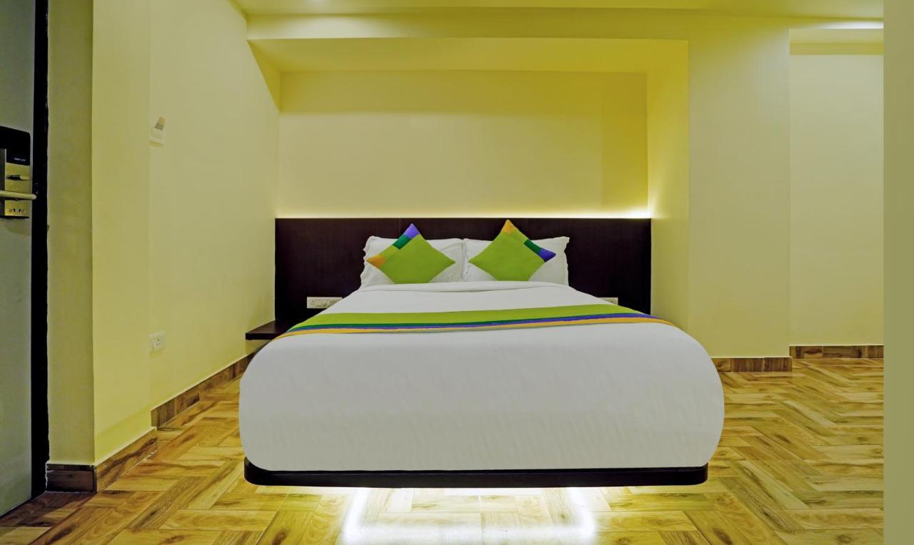 Treebo Golden Nest Hotel Bhubaneswar Bagian luar foto