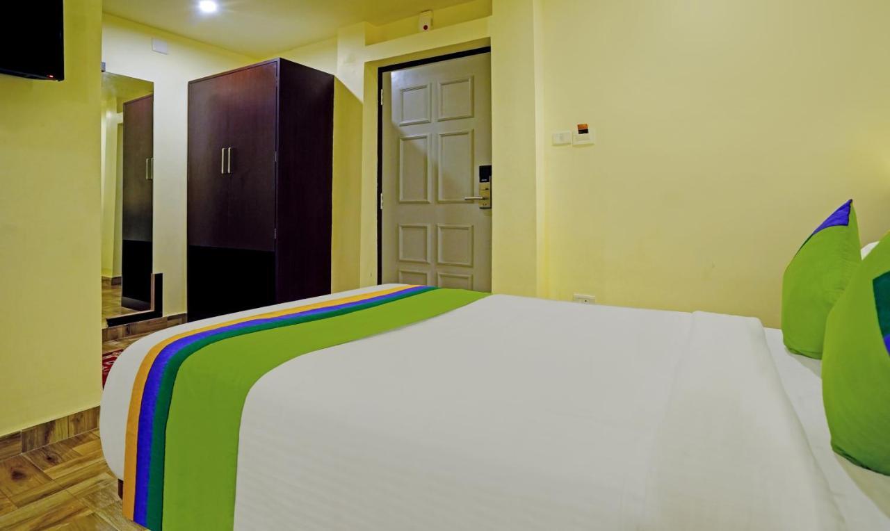Treebo Golden Nest Hotel Bhubaneswar Bagian luar foto