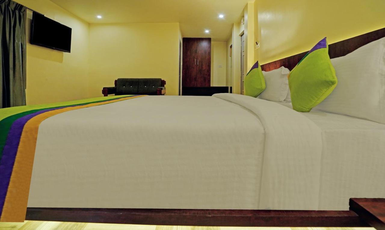 Treebo Golden Nest Hotel Bhubaneswar Bagian luar foto