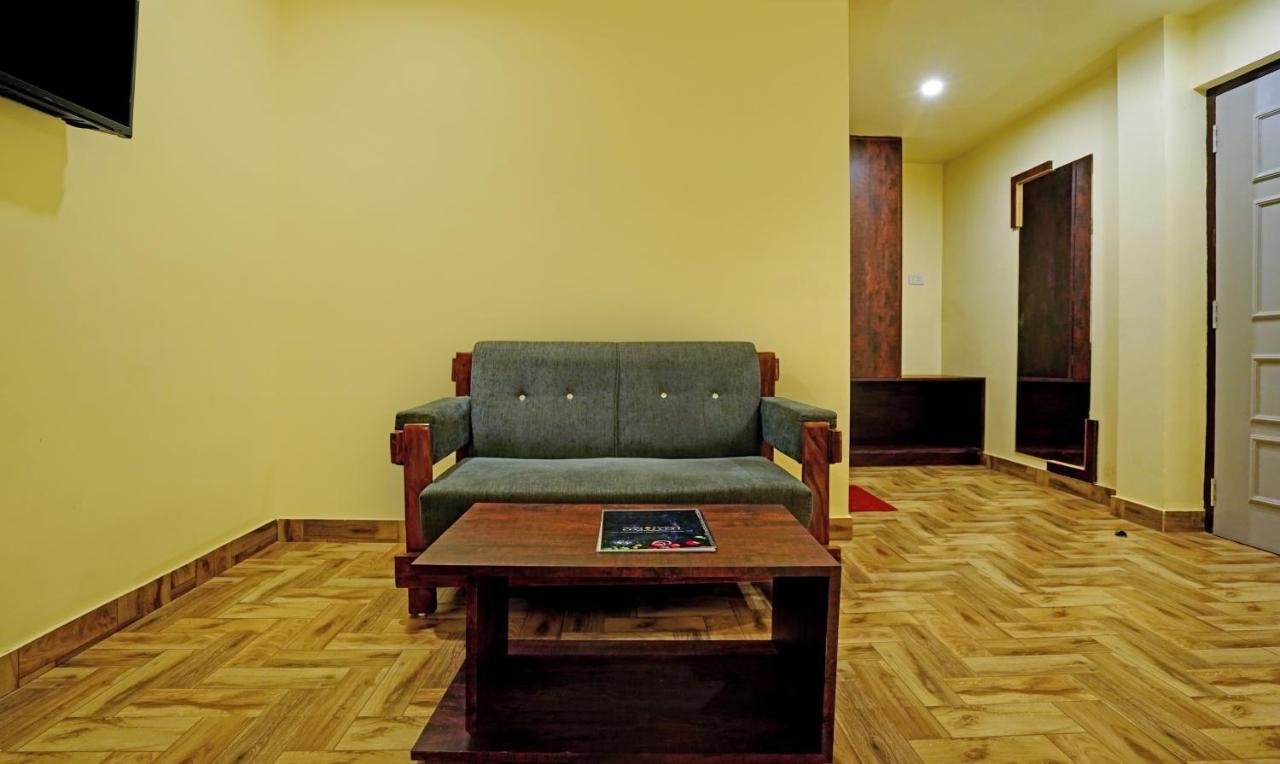 Treebo Golden Nest Hotel Bhubaneswar Bagian luar foto